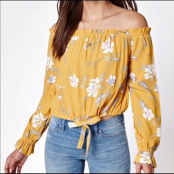 Kendall & Kylie off shoulder top - Picture 1 of 1